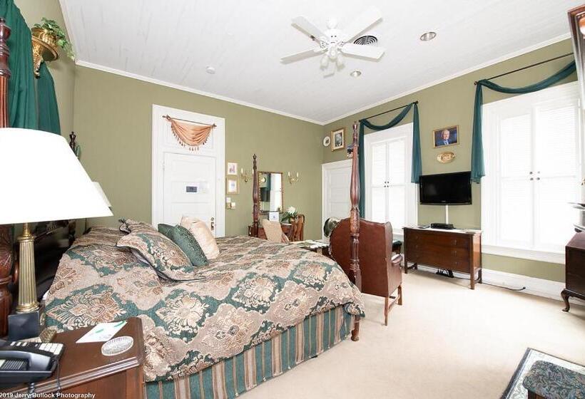 스위트 킹사이즈 침대, Page House Bed And Breakfast