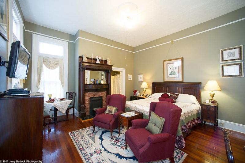 스위트, Page House Bed And Breakfast