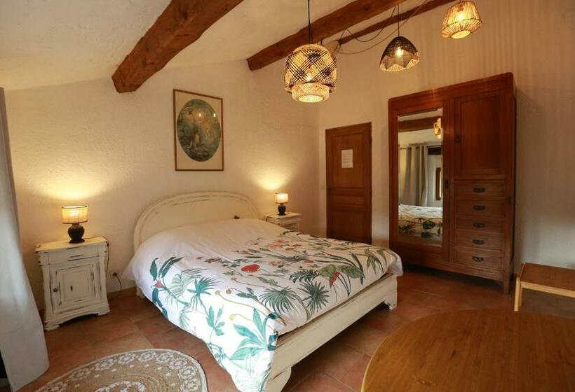 Номер Стандарт Вид на Сад, Le Priolat Des Anges Aux Portes Des Gorges Du Verdon