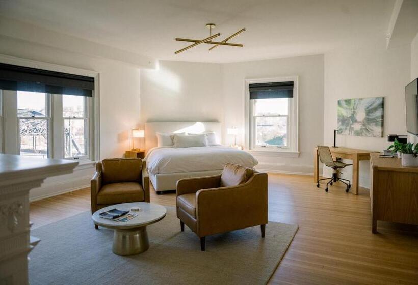 اتاق استاندارد با تخت بزرگ, Wilbur Mansion