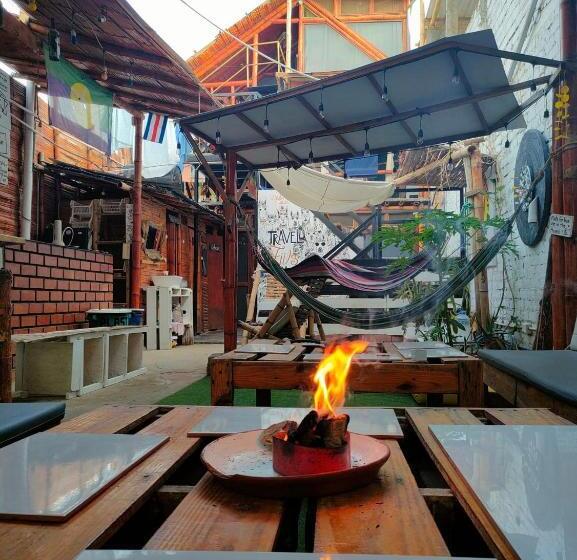 بانگلوی استاندارد با چشم‌انداز دریا, Wally S House Mancora