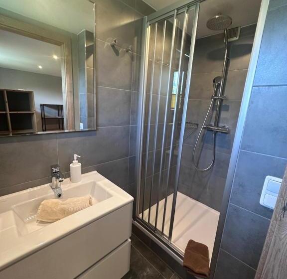 اتاق استاندارد چهار تخته, Haus Tirol