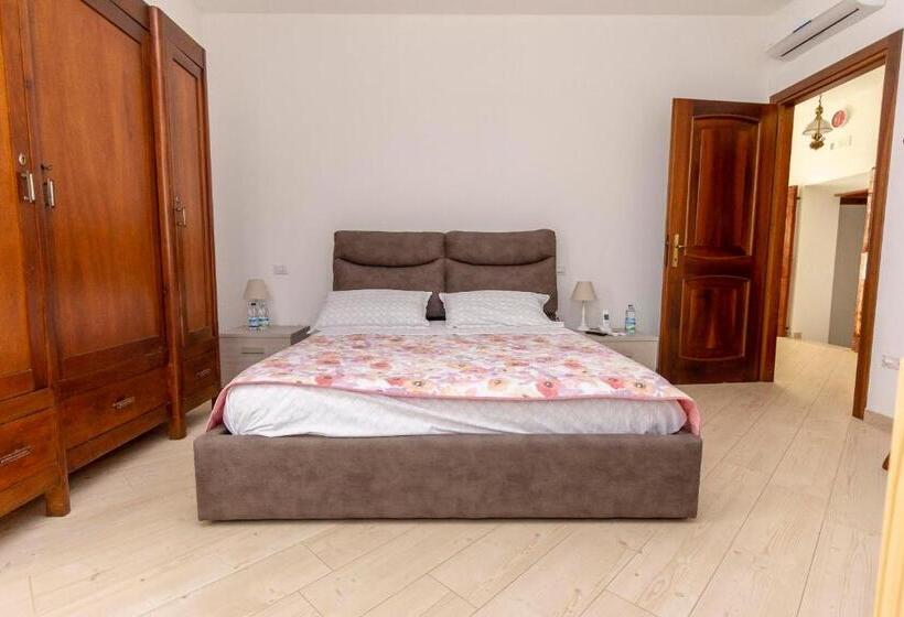 اتاق خانوادگی, La Colomba B&b