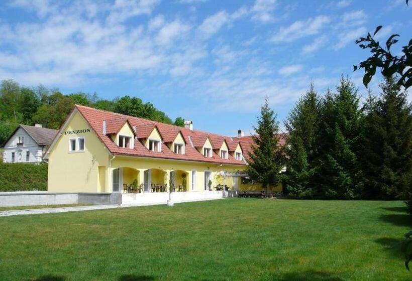 Семейный Номер, Penzion Kormorán