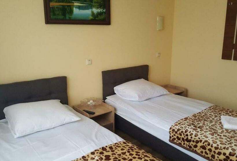 Номер Стандарт Совместная Ванная, Zatishok Guest House