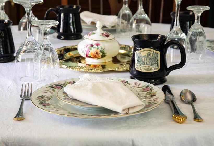 Номер Стандарт с Гидромассажем, Rosemont Inn