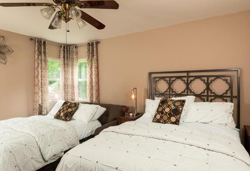 Семейный Номер, Rosemont Inn