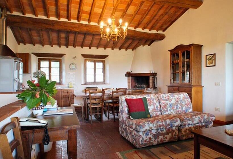 آپارتمان 4 خوابه, Castello Di Montalto