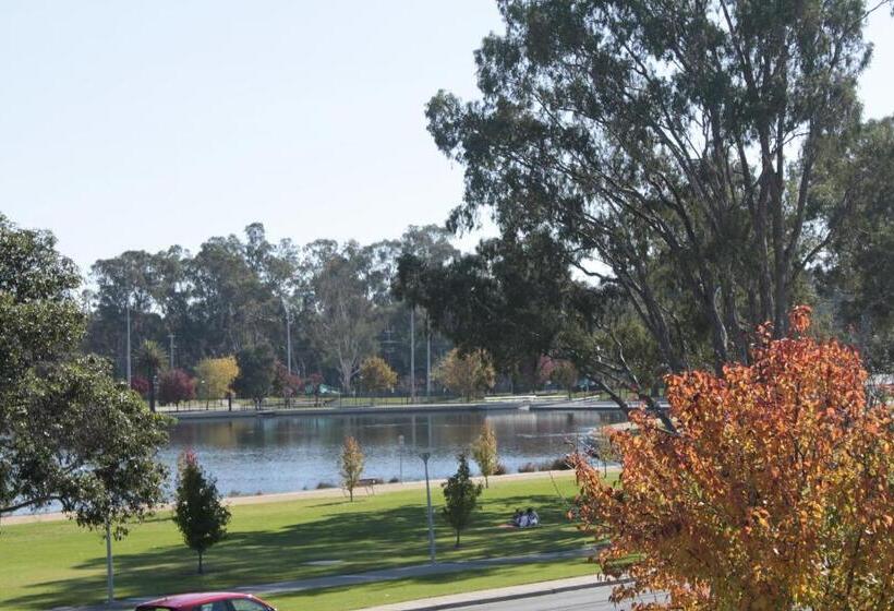 דירת דלוקס 2 חדרי שינה, Central Shepparton Apartments