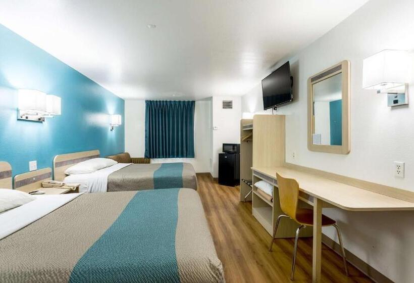 Номер Стандарт, Motel 6 Roswell, Nm