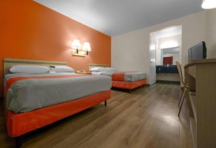 Номер Стандарт, Motel 6 Saint Joseph, Mo