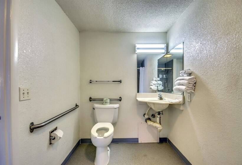 Номер Стандарт Адаптированный для Инвалидов, Motel 6 Saint Joseph, Mo