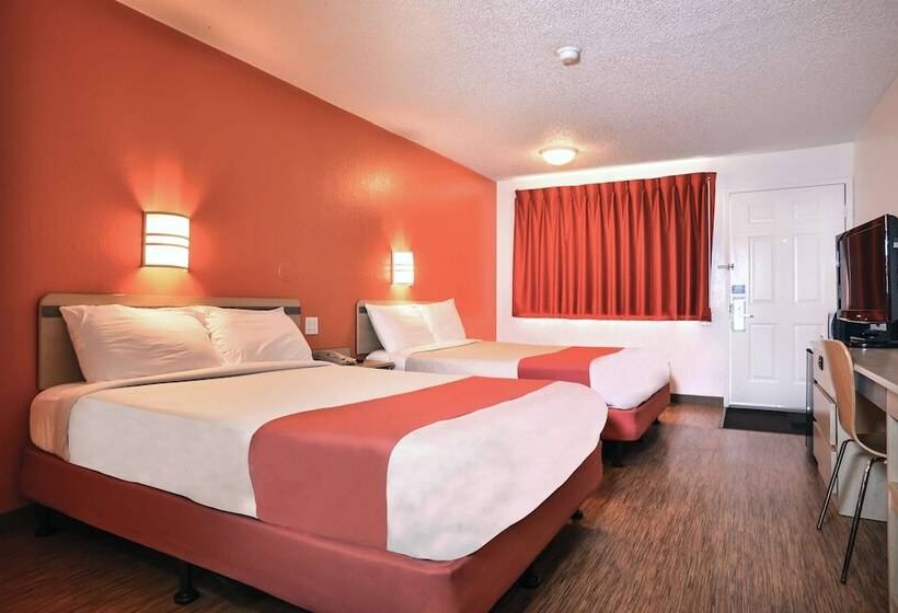 Номер Стандарт Адаптированный для Инвалидов, Motel 6 Saint Joseph, Mo