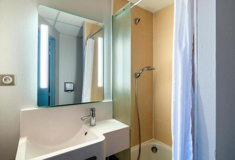 Четырехместный Номер Стандарт, B&b Hotel Cholet Sud