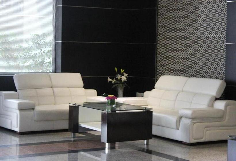 سوئیت رویال, Royal Phoenicia