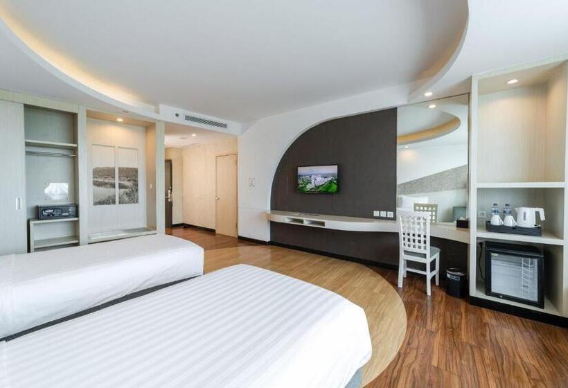 Номер Executive, Aston Cirebon Hotel And Convention Center
