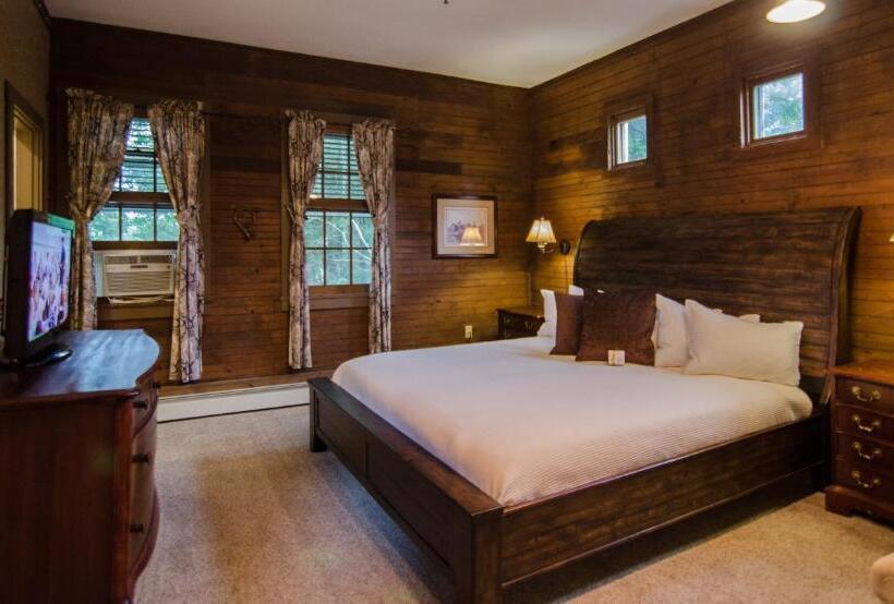 Номер Deluxe Кровать Кинг, Heart Of The Village Inn