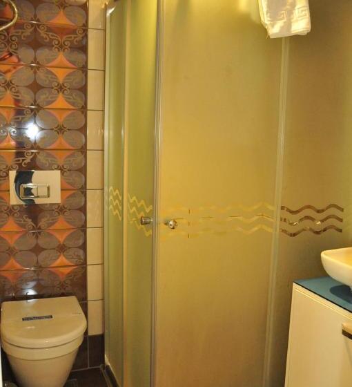 Standard Triple Room Sea View, Aura Boutique