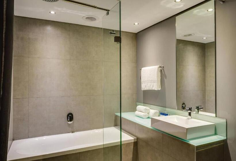 Люкс, Protea Hotel Fire & Ice! By Marriott Pretoria Menlyn