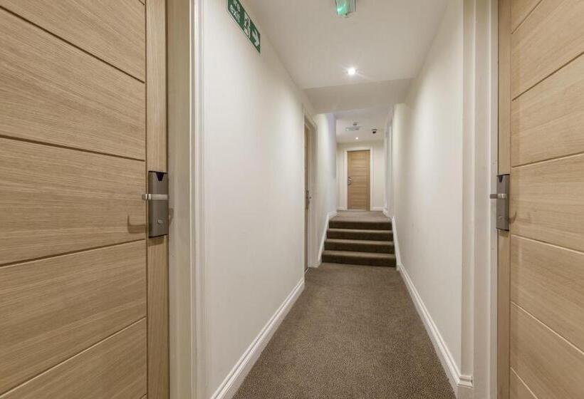 חדר סטנדרט עם מיטת קינג, Hotel Shepherds Bush London