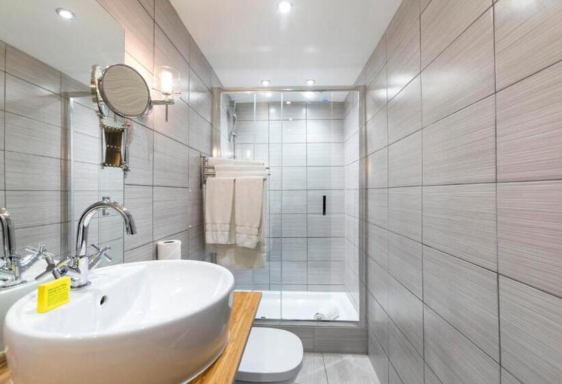 חדר סטנדרט לארבעה, Hotel Shepherds Bush London