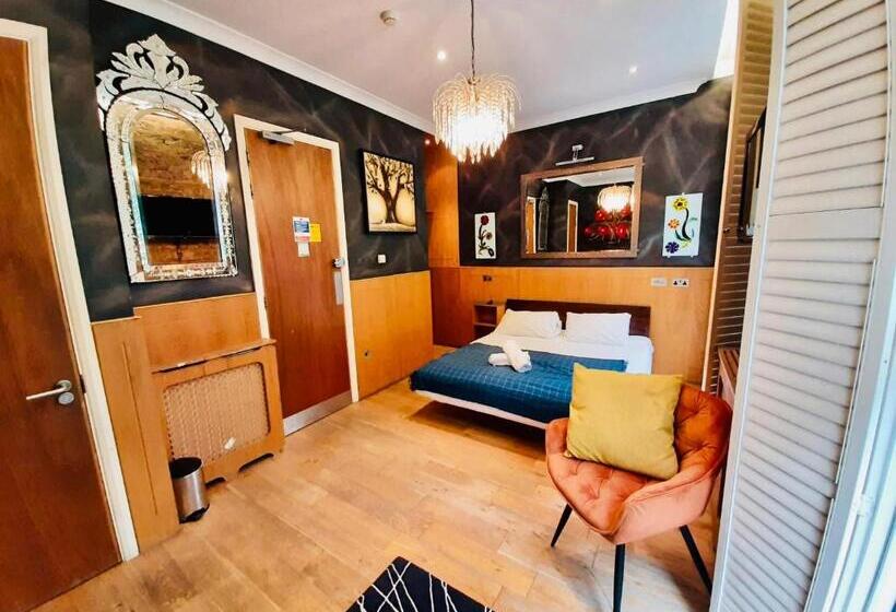 Family Suite, The Melville Hotel By Rokxy  Kings Cross