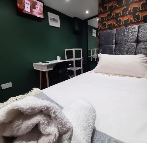 Одноместный Номер Вид на Сад, The Melville Hotel By Rokxy  Kings Cross