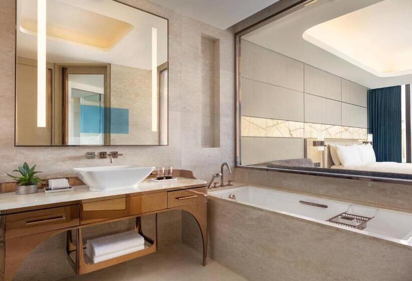 اتاق دلوکس با تخت کینگ و چشم‌انداز شهر, Jw Marriott Hotel Macau