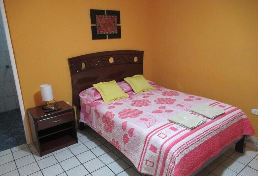 اتاق استاندارد, Kurmi Hostel Lima Airport