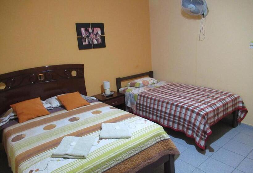 اتاق استاندارد سه نفره, Kurmi Hostel Lima Airport