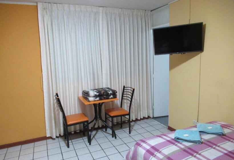 اتاق استاندارد سه نفره, Kurmi Hostel Lima Airport
