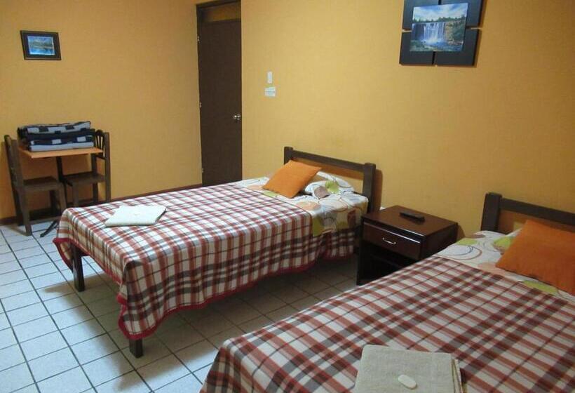 اتاق استاندارد, Kurmi Hostel Lima Airport