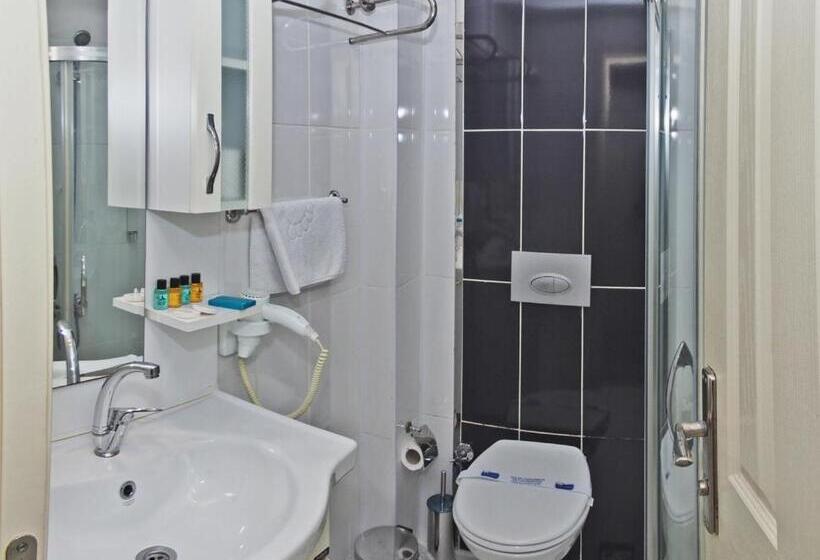 اتاق استاندارد سه نفره, Nagehan Hotel Old City