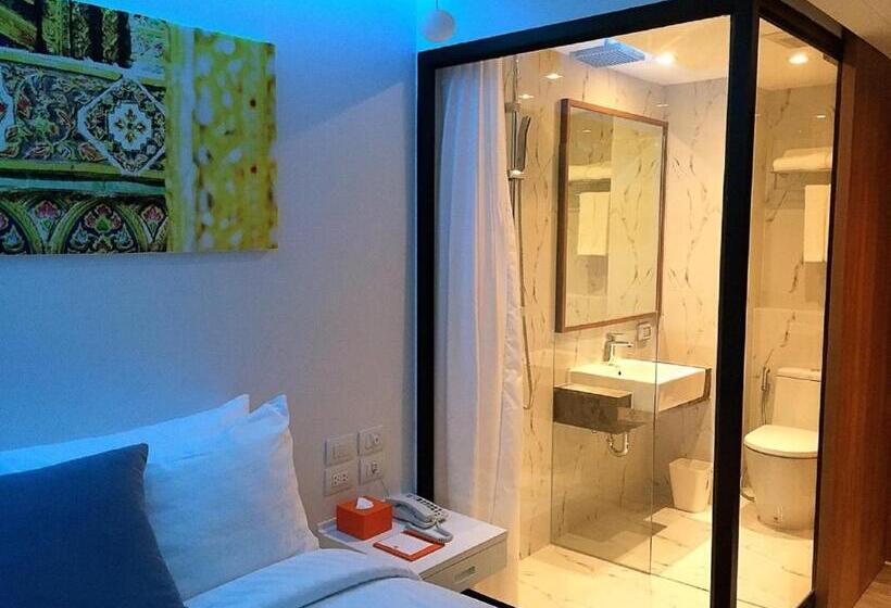 اتاق استاندارد, S Box Sukhumvit