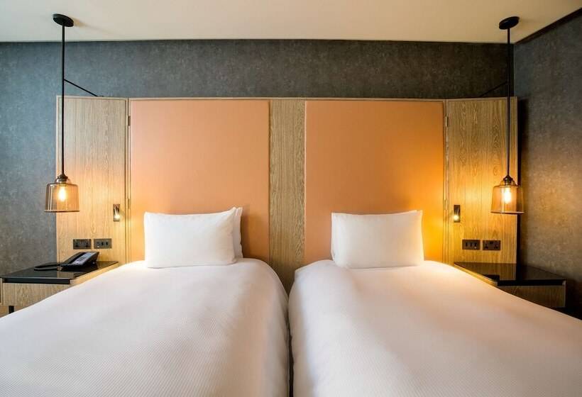 Номер Deluxe, Hilton London Bankside