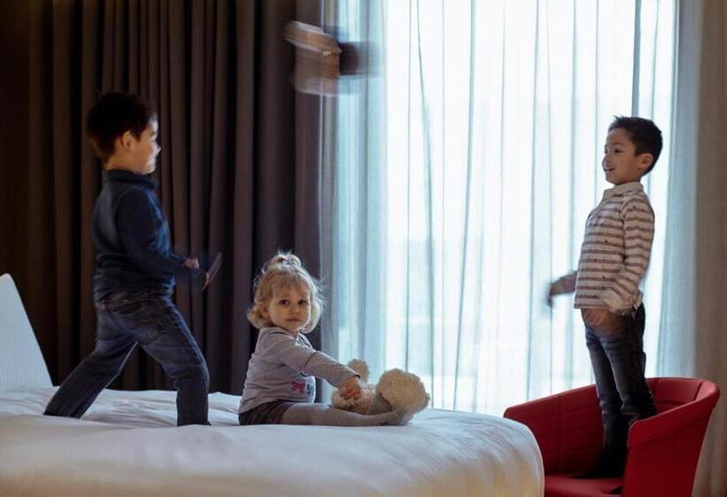 Семейный Номер, Pullman Paris Roissy Cdg Airport