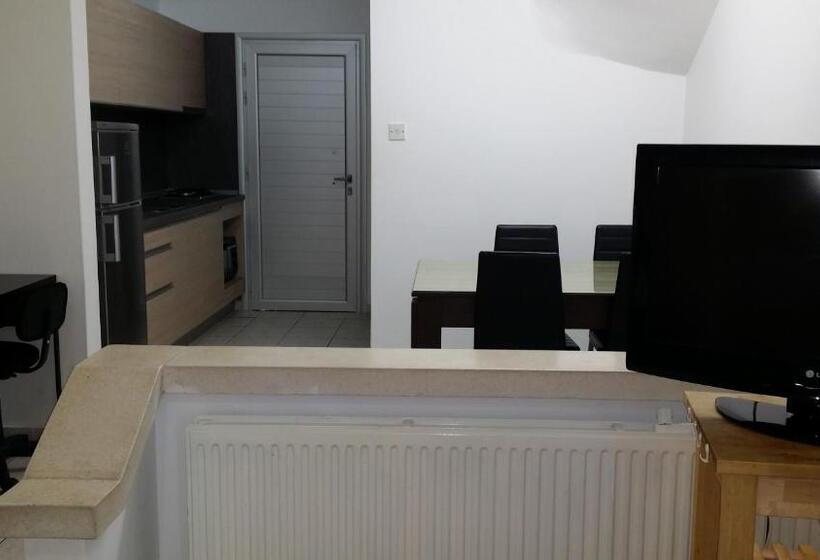 Семейные Апартаменты, Agrino Hotel Apartments