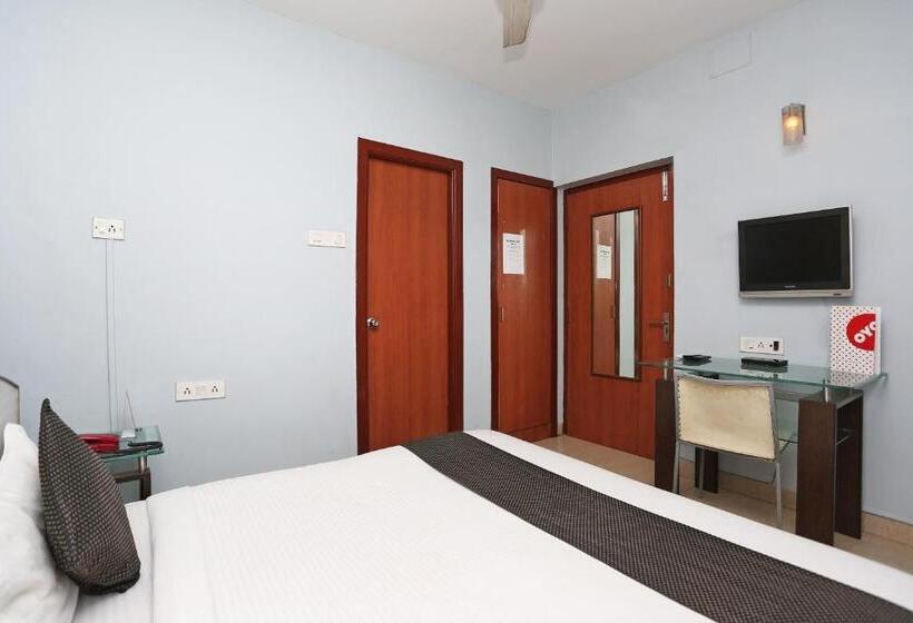디럭스 룸, Next Generation Guest House Block Bl Plot No 135