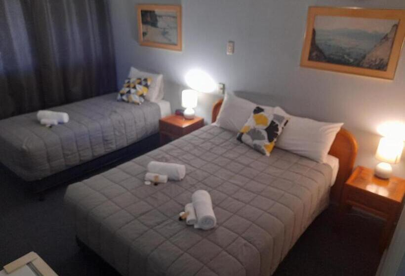 Номер Стандарт, Civic Motel Grafton