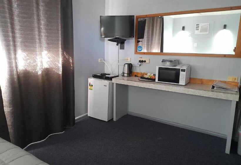 Классический Номер, Civic Motel Grafton