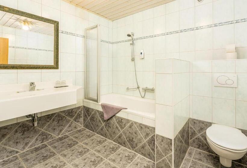 Номер Стандарт с Балконом, Alpen Wohlfühlhotel Dörflwirt