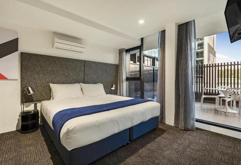 스탠다드 스튜디오, Corporate Living Accommodation Abbotsford