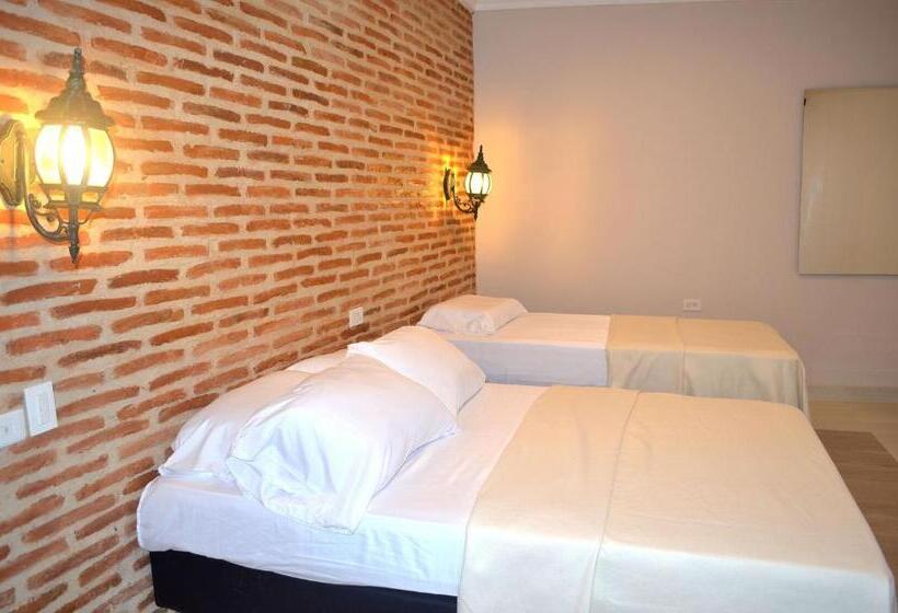 Трехместный Номер Deluxe, Galeria La Trinidad