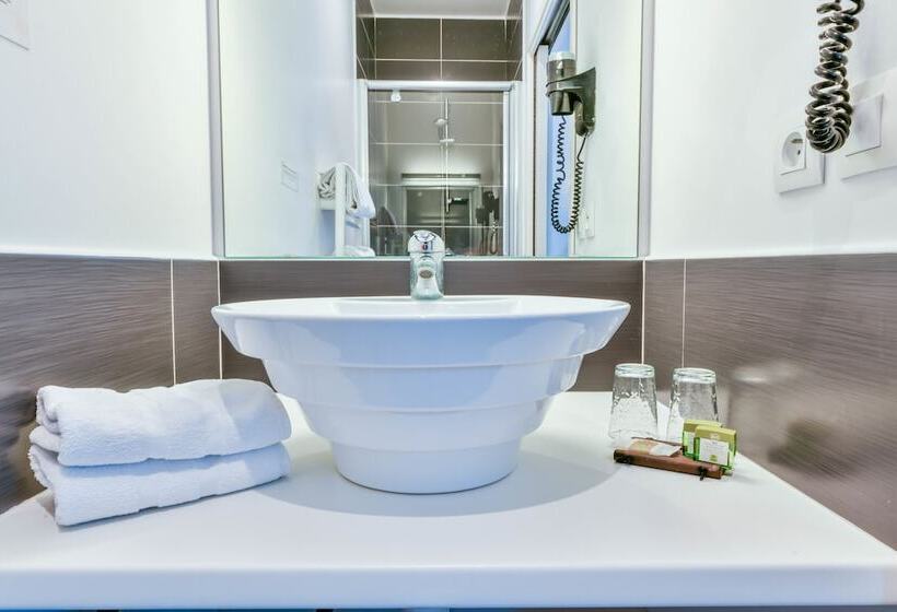 Номер Стандарт, Logis Hôtel & Restaurant La Villa Bleue
