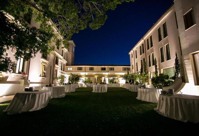 اتاق استاندارد, Parco Delle Fontane