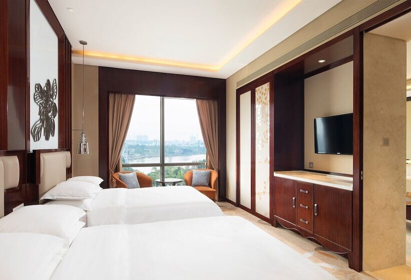 Номер Deluxe Вид на Озеро, Sheraton Changde Wuling