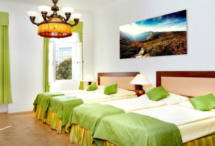 Quarto Triplo Estandar, Wenceslas Square Hotel   Czech Leading Hotels