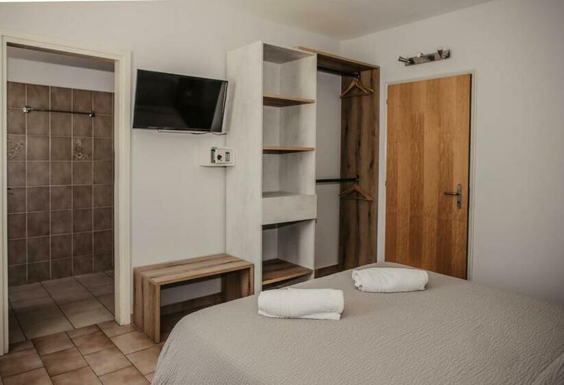 Номер Стандарт Вид на Озеро, Albergo Ristorante Al Portico