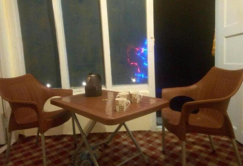 اتاق لوکس خانوادگی, Karakorum Family Guest House Hunza