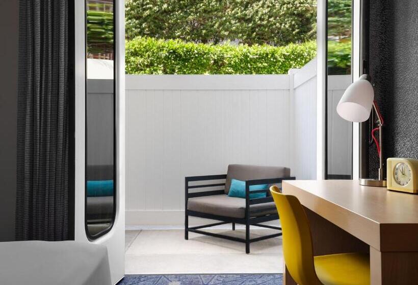 장애인을 위한 킹사이즈 침대 스탠다드 룸, Aloft El Segundo  Los Angeles Airport